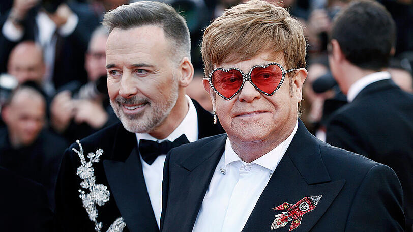 Elton John spendet eine Million US-Dollar