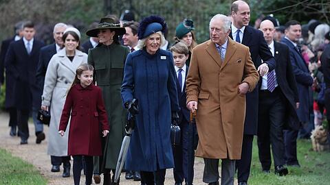 Die Royals beim Weihnachtsspaziergang.