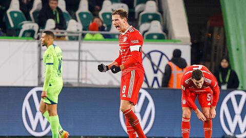 Münchens Leon Goretzka jubelt nach dem Abpfiff.