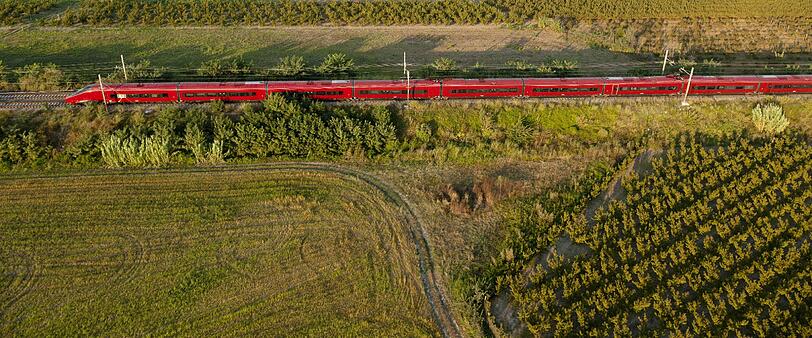 Luca di Montezemolo trommelt für seinen privaten Hochgeschwindigkeitszug. Jetzt kommt der &bdquo;Italo&ldquo; mit viel Komfort und modernster Technik. Der Ferrari-Boss will damit den Markt erobern. Die Bilder vom neuen Super-Zug