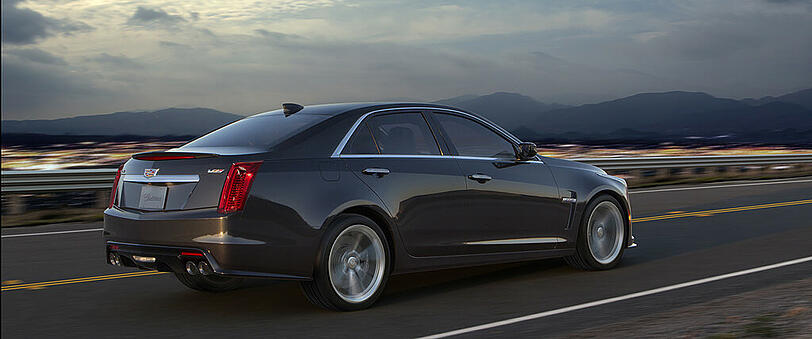 V wie V-max: Der rund 650 PS starke Cadillac CTS-V schafft 320 Stundenkilometer.