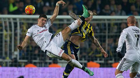 Mario Gomez hat mit Besiktas Istanbul das Derby verloren.