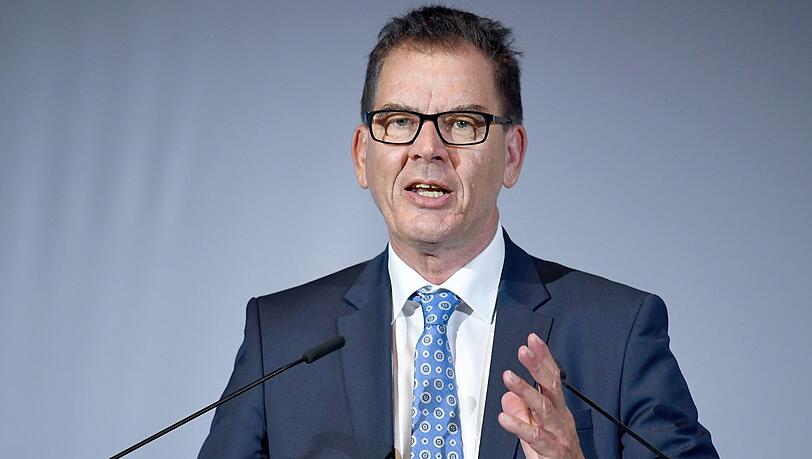 Gerd Müller, Bundesminister für wirtschaftliche Zusammenarbeit und Entwicklung, im AZ-Interview. Gerd Müller, Bundesminister für wirtschaftliche Zusammenarbeit und Entwicklung, im AZ-Interview.