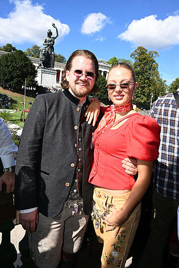 Joelina Drews mit Freund Adrian Louis.
