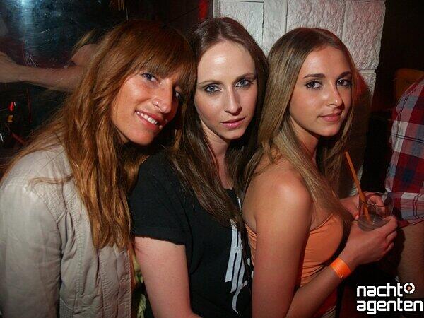 Tanz in den Mai: Das heiße Misery-Special im Crowns Club. Mehr Bilder von dieser Party gibt's unter: www.nachtagenten.de.