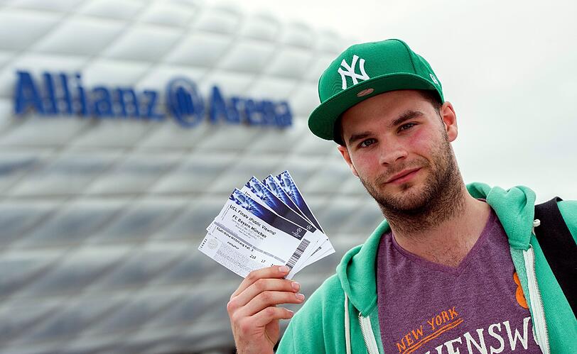 Champions League Finale 2013: Die Fans stürmen den Vorverkauf zum Public Viewing. Die Bilder vom Vorverkaufstart für die Allianz Arena