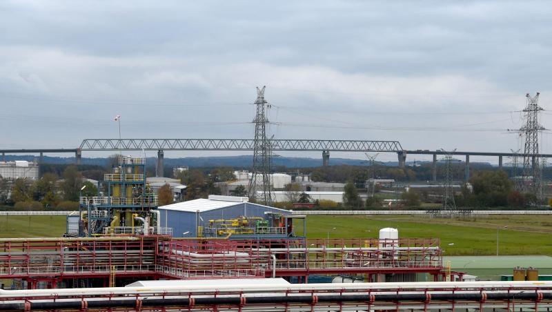Blick auf das Gelände des Chemie-Unternehmens Covestro im Industriepark von Brunsbüttel. Blick auf das Gelände des Chemie-Unternehmens Covestro im Industriepark von Brunsbüttel.