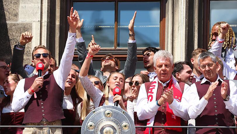 Beim FC Bayern sa&szlig; Dieter Reiter (Mitte, rechts) erst im Verwaltungsrat und sollte nun auch in den Aufsichtsrat aufr&uuml;cken. (Archivbild)