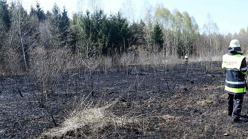 Das Feuer zwischen Grasbrunn und Keferloh richtete verheerenden Schaden an.