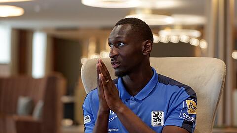 Hat seinen Glauben auch schon in der Kirche verbreitet: Tarsis Bonga, Neuzugang beim TSV 1860.
