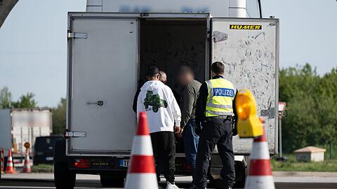 Dobrindt hatte angekündigt, schärfer kontrollieren zu lassen.