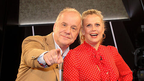 Hubertus Meyer-Burckhardt und Barbara Schöneberger sind die Gastgeber der "NDR Talk Show".