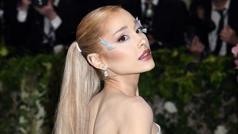 Die Blond-Phase ist wohl vorbei für Ariana Grande.