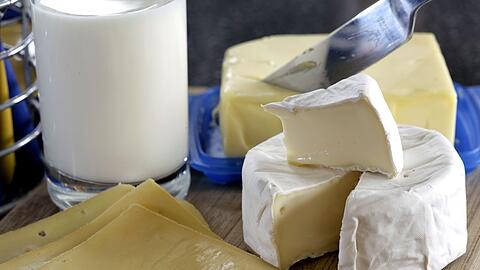 Milchprodukte stehen in Deutschland nach wie vor h&auml;ufig auf dem Fr&uuml;hst&uuml;cktisch. (Archivbild)