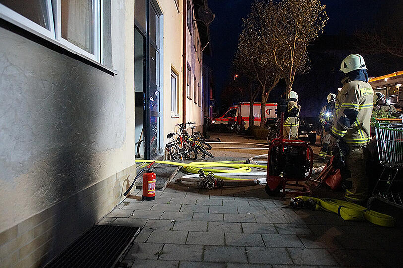 Die Bilder vom dramatischen Feuerwehreinsatz in Neutraubling.