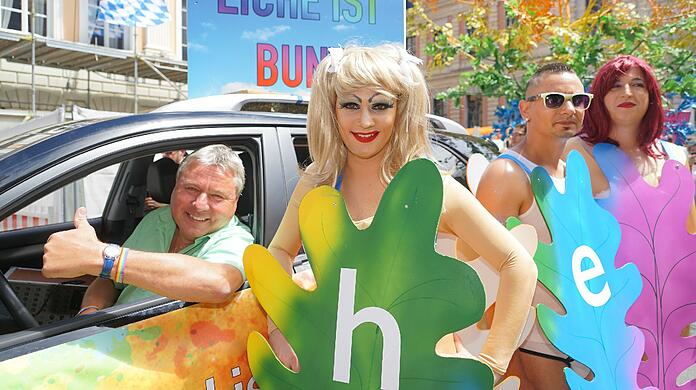 Deutsche-Eiche-Wirt Dietmar Holzapfel beim CSD 2016 in München. (Archivbild)