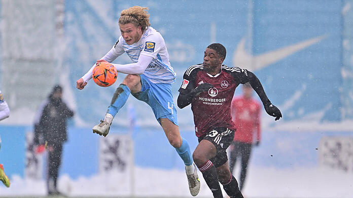 16.12.2022 - Fussball - Saison 2022 2023 - Testspiel / Freundschaftsspiel / Vorbereitungsspiel : TSV 1860 München  Löwen  - 1. FC Nürnberg FCN  Club  - / - Jesper Verlaat 4, TSV 1860 München  Kwadwo Duah 23, 1. FC Nürnberg / FCN  *** 16 12 2022 football season 2022 2023 test match friendly match preparation match TSV 1860 Munich Lions 1 FC Nuremberg FCN club Jesper Verlaat 4, TSV 1860 Munich Kwadwo Duah 23, 1 FC Nuremberg FCN