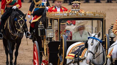 König Charles III. und Königin Camilla bei "Trooping the Colour" im Juni 2024.