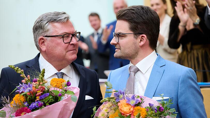 Die neuen Minister sind vereidigt.