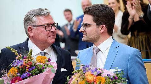 Die neuen Minister sind vereidigt. Die neuen Minister sind vereidigt.
