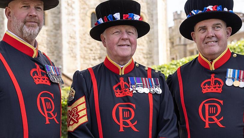 Die sogenannten "Beefeater" in ihren neuen Uniformen.
