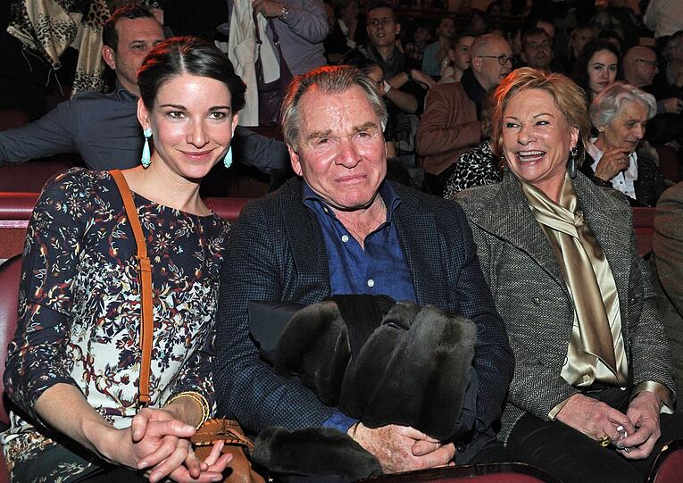 Fritz Wepper mit Tochter Sophie (heute selbst Mutter) und seiner mittlerweile verstorbenen Frau Angela 2013 im Circus Krone.
