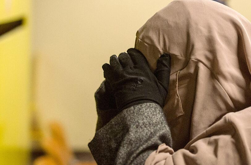 Ist das in Bayerischen Gerichten bald verboten? Eine Muslimin weigert sich, ihren Schleier abzulegen.