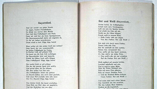 In der ersten Chronik des FC Bayern tauchten die Liedtexte auf. Die Melodien dazu zu finden, gestaltete sich extrem aufwändig.