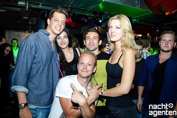 Die besten Partybilder vom Samstag. Hier aus dem Gecko Rabbit.
