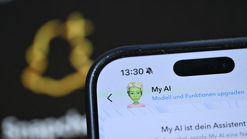 Wer Snapchat nutzt, kann auf den KI-Assistenten "My AI" zugreifen. Wer Snapchat nutzt, kann auf den KI-Assistenten "My AI" zugreifen.