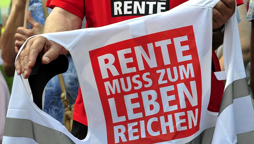 Rente muss zum Leben reichen - auch für Selbstständige. Rente muss zum Leben reichen - auch für Selbstständige.
