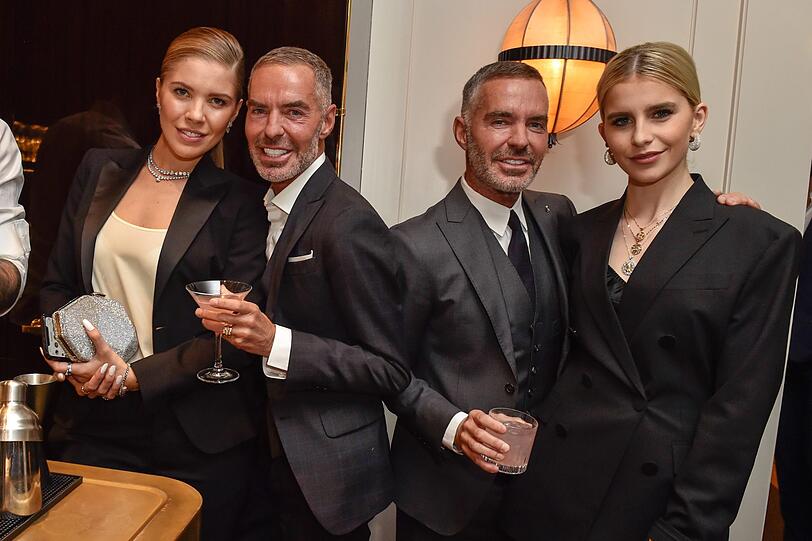 Dean und Dan Caten mit Victoria Swarovski (li.) und Caro Daur