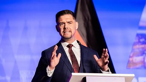 Hannes Gnauck, AfD-Bundestagsabgeordneter und seit Juli auch Bundesschatzmeister der AfD, k&uuml;mmert sich um die "Schwarz-Rot-Gold-Akademie" der Partei.