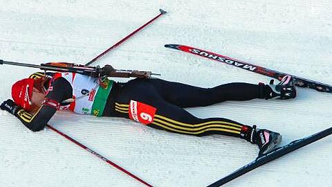 Ausgepowert, fertig, aber glücklich und erfolgreich: Olympiasiegerin Kati Wilhelm.