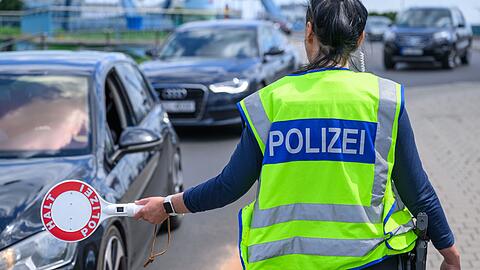 Wo viel kontrolliert wird, ist viel Geduld gefragt.
