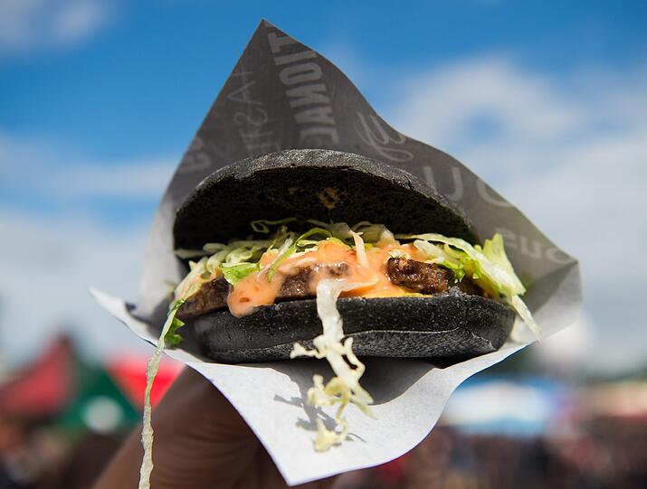 Die Metal-Fans pilgern mal wieder nach Wacken. Hier gibt's die besten Bilder!