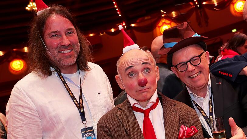 Stadtrat und Musiker Roland Hefter (l.) mit Kabarettist Jürgen Kirner (r.) und Krone-Clown Pepe. Stadtrat und Musiker Roland Hefter (l.) mit Kabarettist Jürgen Kirner (r.) und Krone-Clown Pepe.