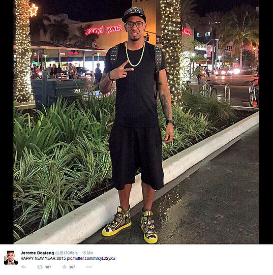 Weitere Bilder der Stars von Silvester: Bayerns Innenverteidiger Jerôme Boateng.