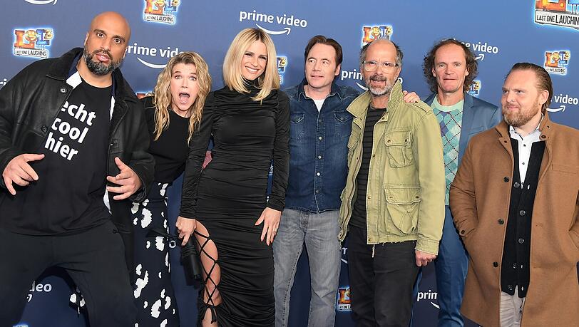 Abdelkarim, Anke Engelke, Michelle Hunzinger, Michael Bully Herbig, Christoph Maria Herbst, Olaf Schubert und Axel Stein
bei der Premiere zur dritten Staffel "LOL: Last One Laughing". Abdelkarim, Anke Engelke, Michelle Hunzinger, Michael Bully Herbig, Christoph Maria Herbst, Olaf Schubert und Axel Stein
bei der Premiere zur dritten Staffel "LOL: Last One Laughing".