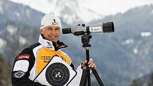 Er leitet den Biathlon-Kurs: Olympiasieger Fritz Fischer. Er leitet den Biathlon-Kurs: Olympiasieger Fritz Fischer.