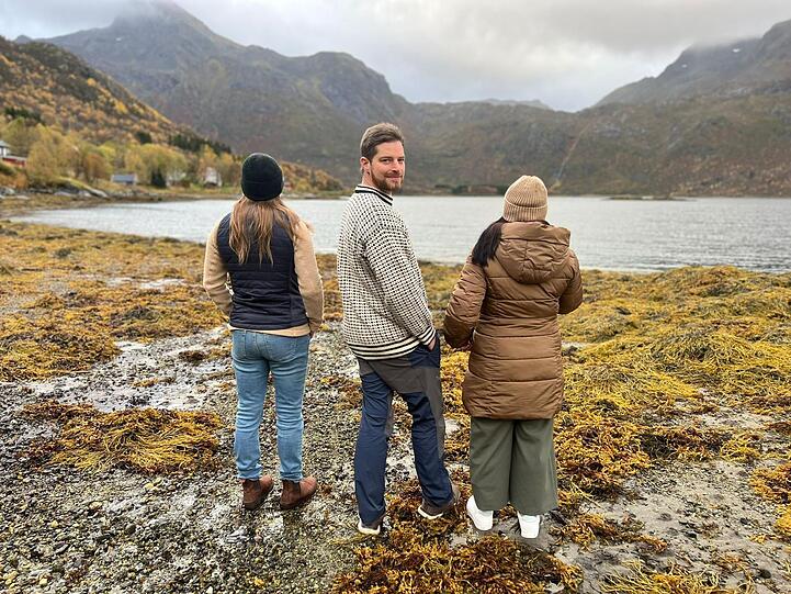 Alex (Mitte) ist nach Norwegen ausgewandert. In "Auswanderer sucht Liebe" hofft er, eine Partnerin zu finden. Alex (Mitte) ist nach Norwegen ausgewandert. In "Auswanderer sucht Liebe" hofft er, eine Partnerin zu finden.