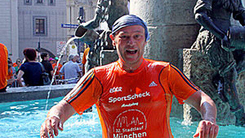 Erst im Ziel ging er baden: AZ-Reporter Ralph Hub Erst im Ziel ging er baden: AZ-Reporter Ralph Hub
