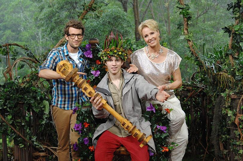 Finale beim Dschungelcamp 2013: Joey ist Dschungelkönig und wird von seiner Freundin Jacky überrascht.