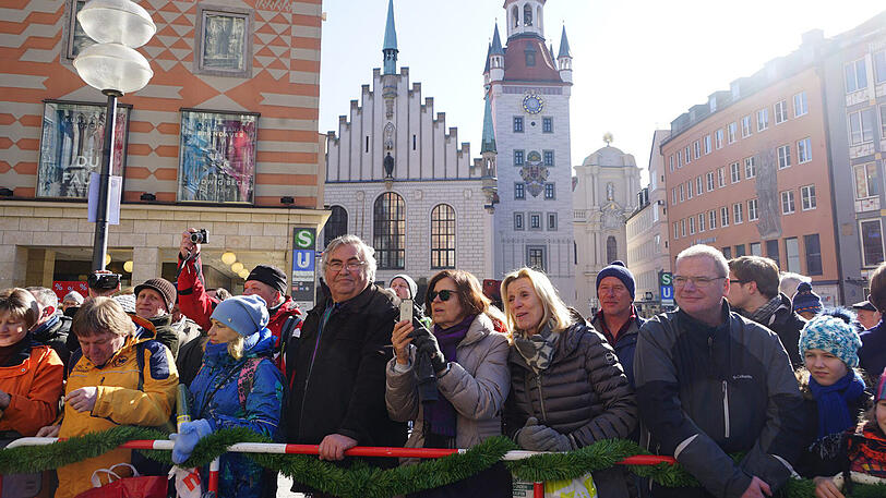 Zahlreiche Münchner und Münchnerinnen ließen sich die traditionelle Veranstaltung nicht entgehen.