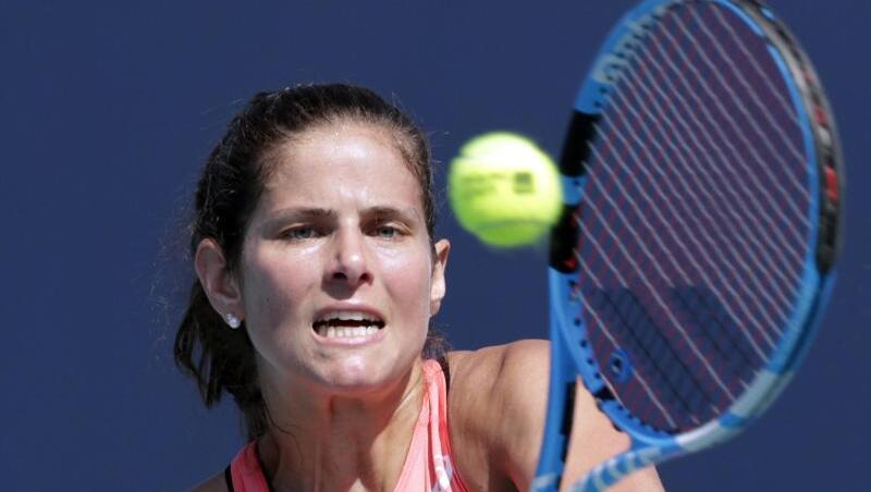 Für Julia Görges ist das Turnier in Charleston bereits beendet. Für Julia Görges ist das Turnier in Charleston bereits beendet.