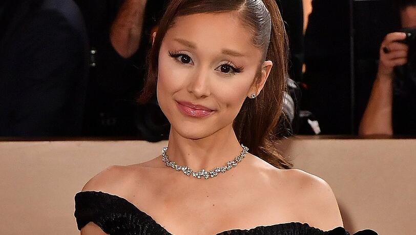 Ariana Grande meldet sich mit neuer Musik zurück. Ariana Grande meldet sich mit neuer Musik zurück.