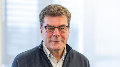 Dieter Hecking, Sportvorstand des Fußball-Zweitligisten 1. FC Nürnberg.