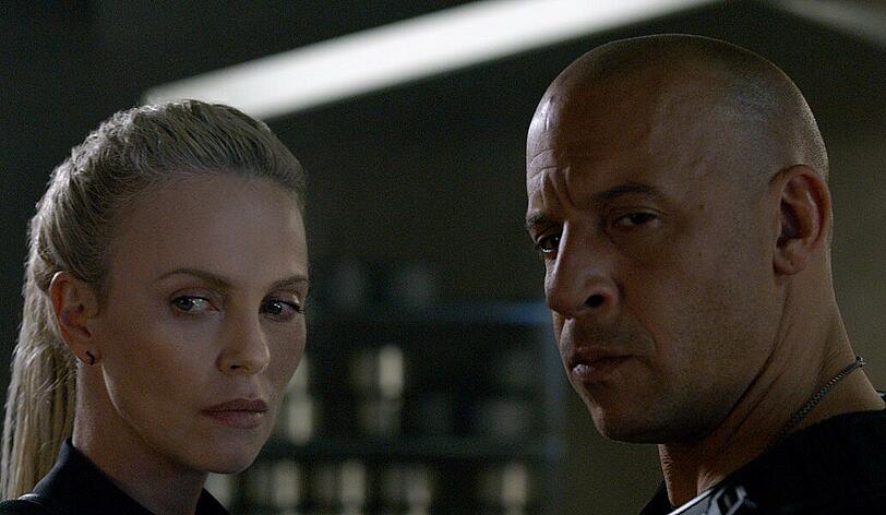 Warum hilft Dom (Vin Diesel) der Kriminellen Cipher (Charlize Theron)?