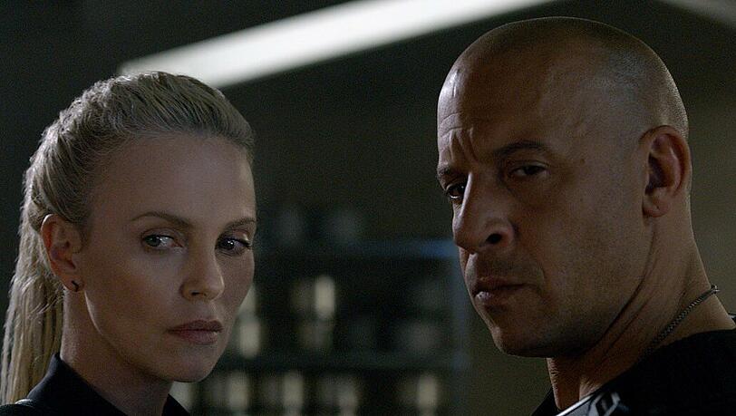 Warum hilft Dom (Vin Diesel) der Kriminellen Cipher (Charlize Theron)?