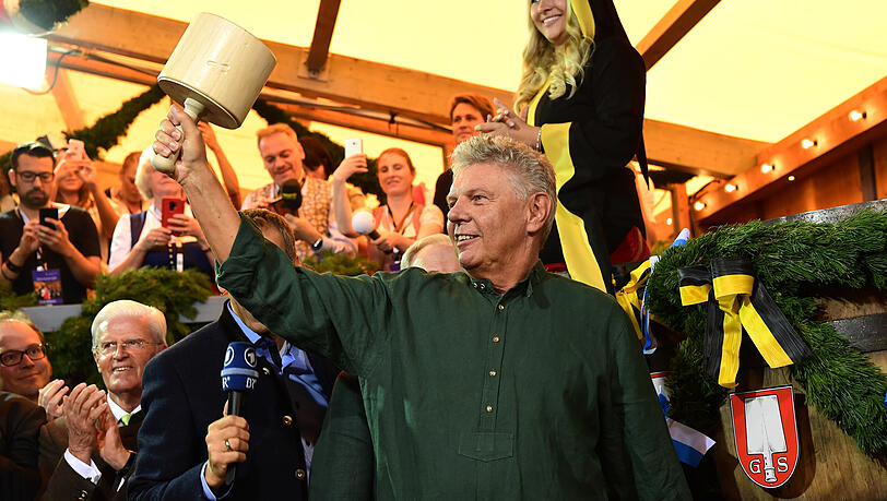 Dieter Reiter will wieder auf dem Oktoberfest anzapfen dürfen. (Archivbild)